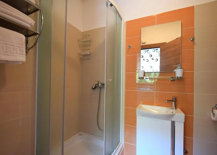 Andrea * مالينسكا