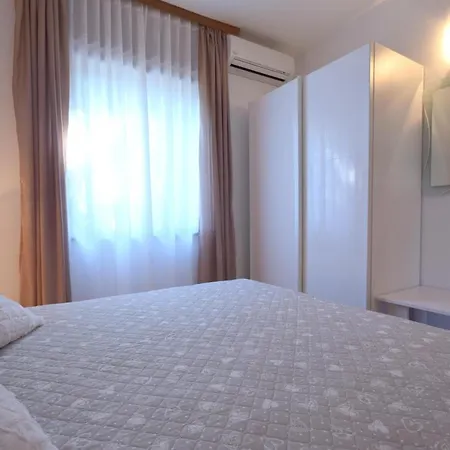 Andrea 公寓 马林斯卡