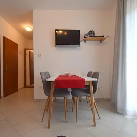 Apartment Andrea Malinska